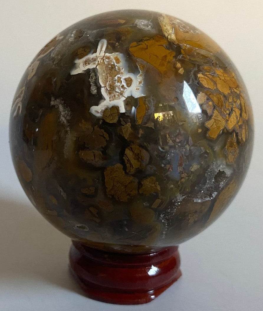 Sfera Agat Indonezia 5.9cm pe suport din lemn, piatra semiprețioasă naturală